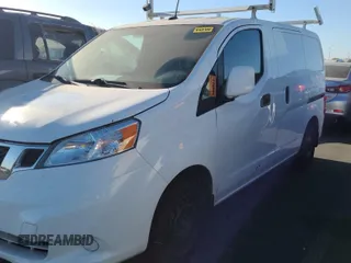 2018 Nissan NV200 SV z VIN 3N6CM0KN4JK700301, wystawiony jako IAAI lot #42832729 z przebiegiem 120 330 mil mil oraz . Historia ofert i sprzedaży dostępna na DreamBid. Obrazek 3.