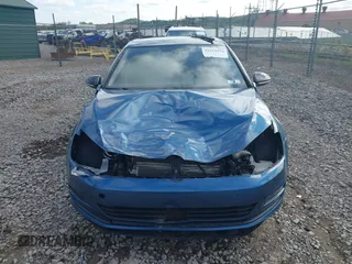 2017 Volkswagen Golf S z VIN 3VW217AUXHM061460, wystawiony jako IAAI lot #42218058 z przebiegiem 115 957 mil mil oraz . Historia ofert i sprzedaży dostępna na DreamBid. Obrazek 13.