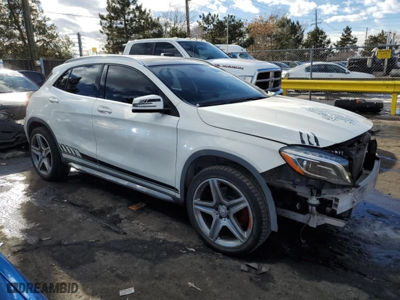 2015 Mercedes-Benz GLA-Class GLA 250 with VIN WDCTG4GB3FJ068152, listed as a Copart auction lot 42183905 with NaN miles and Salvage Title. Bid and sale history available at carsss.com. Image 4.