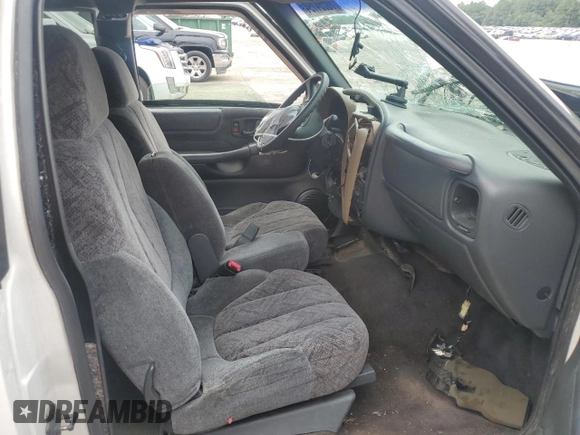 1999 GMC Sonoma SLS with VIN 1GTCS19X3X8530486, listed as a Copart auction lot 70594194 with 0 mi miles and Salvage Title. Bid and sale history available at carsss.com. Image 7.
