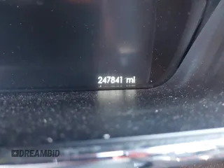 2017 Lincoln Continental Livery z VIN 1LN6L9HK3H5606334, wystawiony jako IAAI lot #42231351 z przebiegiem 247 841 mil mil oraz . Historia ofert i sprzedaży dostępna na DreamBid. Obrazek 7.