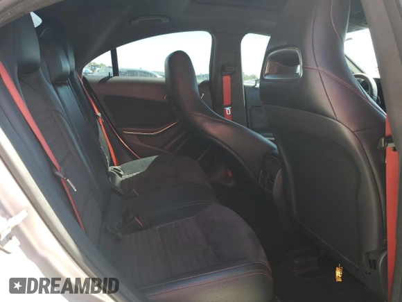 2014 Mercedes-Benz CLA 45 AMG z VIN WDDSJ5CB3EN139295, wystawiony jako Copart lot #49400945 z przebiegiem 132 097 mil mil oraz Czysty tytuł • Clean title. Historia ofert i sprzedaży dostępna na DreamBid. Obrazek 10.