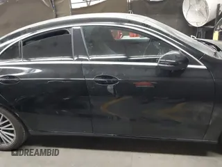 2021 Mercedes-Benz CLA 250 z VIN W1K5J4GB5MN222422, wystawiony jako IAAI lot #42326737 z przebiegiem 42 327 mil mil oraz . Historia ofert i sprzedaży dostępna na DreamBid. Obrazek 14.