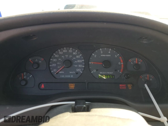 2004 Ford Mustang Deluxe with VIN 1FAFP44404F117628, listed as a Copart auction lot 81377524 with 39,697 mi miles and Salvage Title. Bid and sale history available at carsss.com. Image 9.