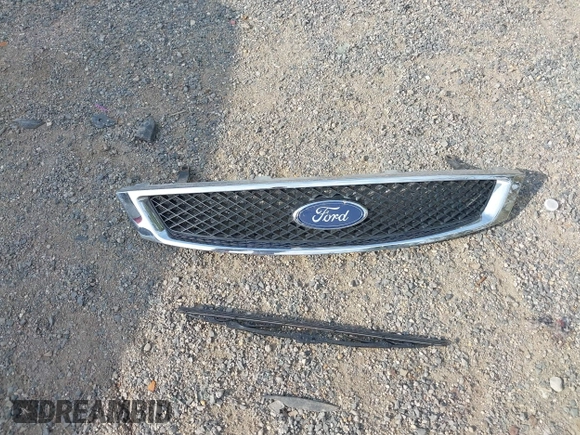 2007 Ford Focus S with VIN 1FAFP34N17W332474, listed as a IAAI auction lot 42052900 with 92,400 mi miles and . Bid and sale history available at carsss.com. Image 12.