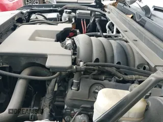 2017 Chevrolet Tahoe Premier z VIN 1GNSCCKC4HR209927, wystawiony jako IAAI lot #42299663 z przebiegiem 124 417 mil mil oraz . Historia ofert i sprzedaży dostępna na DreamBid. Obrazek 19.