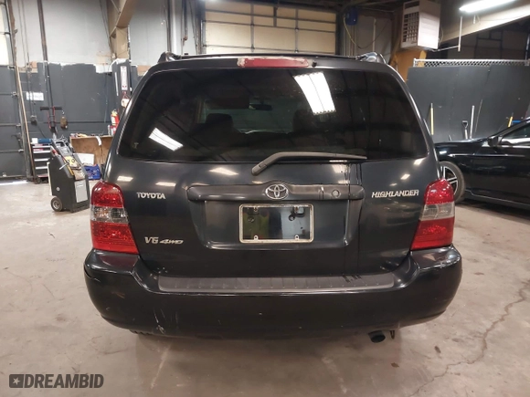 2004 Toyota Highlander with VIN JTEEP21A740043174, listed as a IAAI auction lot 41821037 with 453,624 mi miles. Bid and sale history available at carsss.com. Image 17.