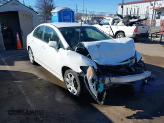 2006 Honda Civic LX z VIN 1HGFA16596L001799, wystawiony jako IAAI lot #41262945 z przebiegiem 161 946 mil mil oraz . Historia ofert i sprzedaży dostępna na DreamBid. Obrazek 1.