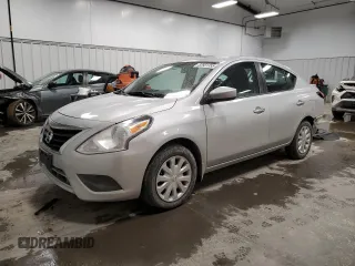2019 Nissan Versa SV z VIN 3N1CN7AP5KL818058, wystawiony jako Copart lot #52601355 z przebiegiem 89 595 mil mil oraz Szkoda całkowita • Salvage title. Historia ofert i sprzedaży dostępna na DreamBid. Obrazek 1.
