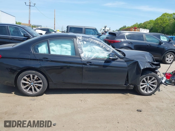 2018 BMW 3 Series 320i xDrive with VIN WBA8A3C5XJA505576, listed as a IAAI auction lot 42248730 with Not provided miles and . Bid and sale history available at DreamBid. Image 13.