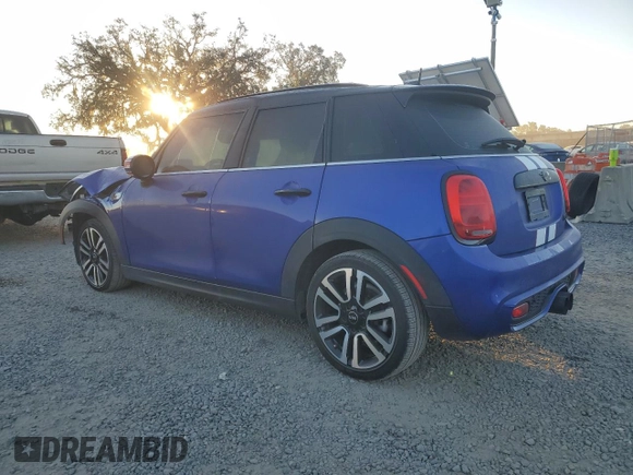 2021 MINI Hardtop 4 Door Cooper S with VIN WMWXU9C04M2N77138, listed as a Copart auction lot 83422584 with 32,370 mi miles and Salvage title. Bid and sale history available at DreamBid. Image 2.