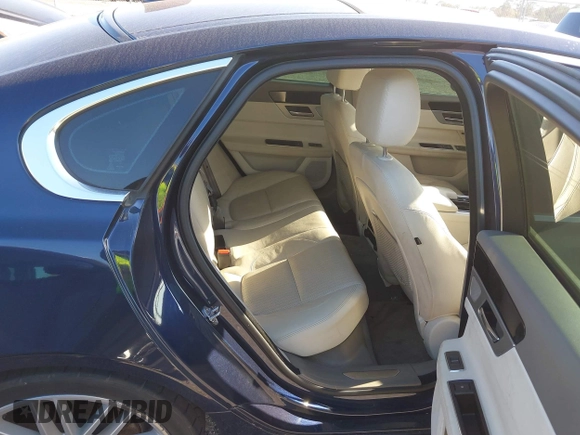2016 Jaguar XF 35t Prestige with VIN SAJBE4BVXGCY15956, listed as a IAAI auction lot 41719846 with 111,348 mi miles. Bid and sale history available at carsss.com. Image 8.