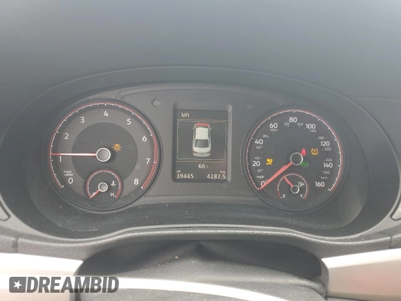 2020 Volkswagen Passat SE with VIN 1VWSA7A34LC021327, listed as a Copart auction lot 61075545 with 39,445 mi miles and Salvage title. Bid and sale history available at DreamBid. Image 9.