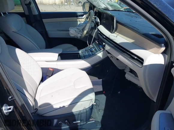2024 Hyundai Palisade Limited z VIN KM8R54GE6RU695555, wystawiony jako IAAI lot #41828988 z przebiegiem Nie podano mil oraz . Historia ofert i sprzedaży dostępna na DreamBid. Obrazek 5.