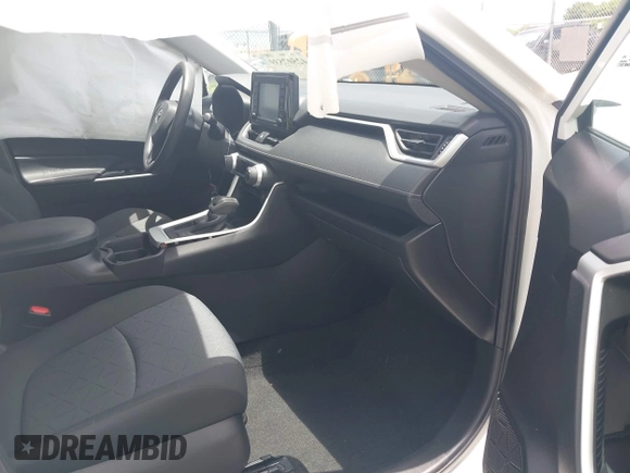 2021 Toyota RAV4 XLE with VIN 2T3W1RFV1MC136218, listed as a IAAI auction lot 42507539 with 32,351 mi miles and . Bid and sale history available at DreamBid. Image 5.
