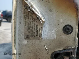 2000 Chevrolet Silverado 2500 z VIN 1GCGK24R0YR118635, wystawiony jako Copart lot #59222665 z przebiegiem Nie podano mil oraz Szkoda całkowita • Salvage title. Historia ofert i sprzedaży dostępna na DreamBid. Obrazek 13.