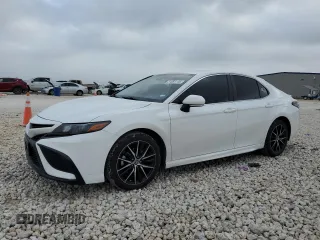 2022 Toyota Camry SE with VIN 4T1G11AKXNU702906, listed as a Copart auction lot 51081115 with 39,702 mi miles and Clean Title. Bid and sale history available at DreamBid. Image 1.