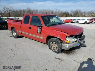 2002 Chevrolet Silverado 1500 LT with VIN 2GCEC19TX21252006, listed as a Copart auction lot 84839084 with 198,778 mi miles and Salvage Title. Bid and sale history available at carsss.com. Image 4.