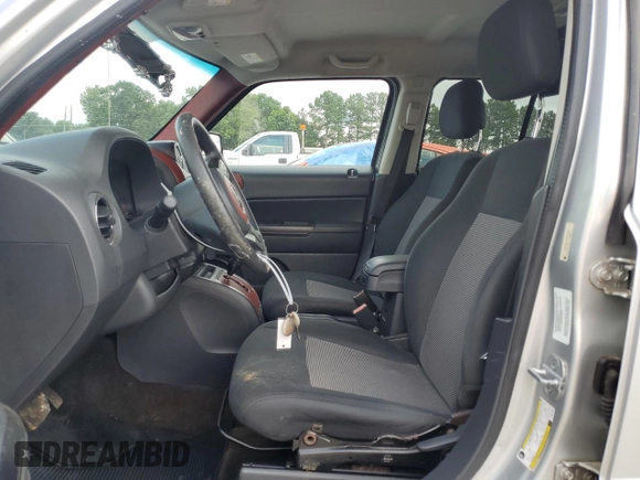 2013 Jeep Patriot Sport z VIN 1C4NJPBA1DD272816, wystawiony jako Copart lot #58267445 z przebiegiem 74 099 mil mil oraz Szkoda całkowita • Salvage title. Historia ofert i sprzedaży dostępna na DreamBid. Obrazek 7.