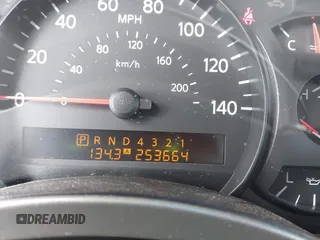 2005 Nissan Titan XE with VIN 1N6BA06A75N567013, listed as a IAAI auction lot 41971758 with 253,664 mi miles. Bid and sale history available at carsss.com. Image 7.