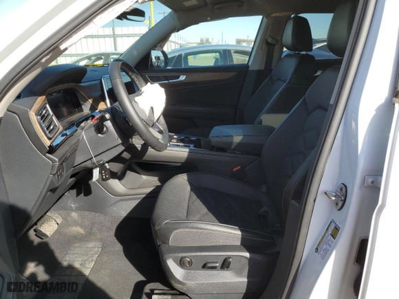 2025 Volkswagen Atlas 2.0T SE w/Technology with VIN 1V2WR2CA0SC507268, listed as a Copart auction lot 42535675 with 5,310 mi miles and Clean Title. Bid and sale history available at carsss.com. Image 7.