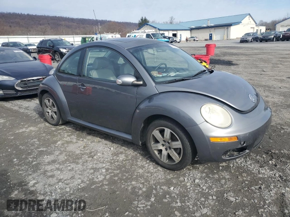 2006 Volkswagen New Beetle Coupe with VIN 3VWRW31C06M403608, listed as a Copart auction lot 82308844 with 125,255 mi miles and Salvage Title. Bid and sale history available at carsss.com. Image 4.