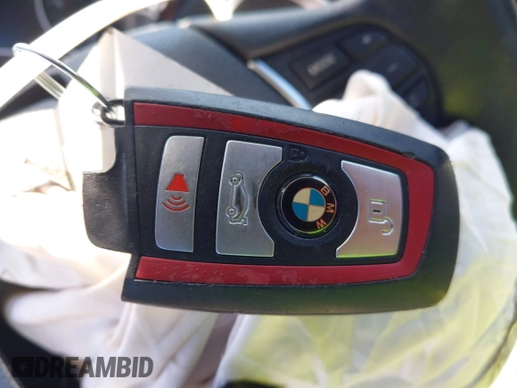 2018 BMW 3 Series 330i xDrive с VIN WBA8D9C50JEM32978, выставлен на аукционе IAAI как лот 41894911 с пробегом 67 474 миль миль и . История ставок и продаж доступна на DreamBid. Изображение 11.
