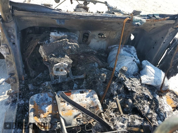 2018 Jeep Wrangler Unlimited Sahara z VIN 1C4HJXEG2JW118046, wystawiony jako Copart lot #47351695 z przebiegiem Nie podano mil oraz Nie do naprawy • Non repairable. Historia ofert i sprzedaży dostępna na DreamBid. Obrazek 8.
