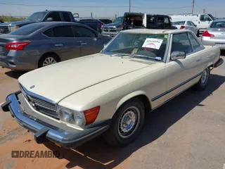 1981 Mercedes-Benz 380 380SL with VIN WDBBA45A0BB004442, listed as a IAAI auction lot 42124354 with 177,453 mi miles. Bid and sale history available at carsss.com. Image 17.