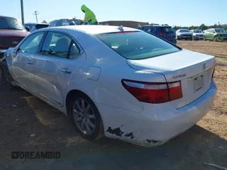 2007 Lexus LS 460 L z VIN JTHGL46F475020286, wystawiony jako IAAI lot #41865821 z przebiegiem Nie podano mil oraz . Historia ofert i sprzedaży dostępna na DreamBid. Obrazek 3.