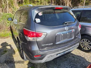 2014 Nissan Pathfinder S with VIN 5N1AR2MN5EC655123, listed as a IAAI auction lot 41897433 with 157,704 mi miles. Bid and sale history available at carsss.com. Image 3.