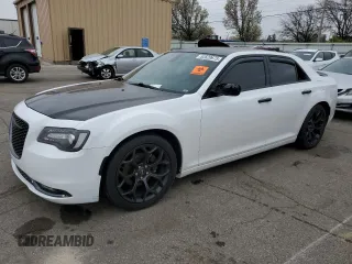 2019 Chrysler 300 with VIN 2C3CCABG4KH618056, listed as a Copart auction lot 52820675 with 0 mi miles and Salvage Title. Bid and sale history available at carsss.com. Image 1.