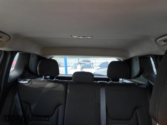 2017 Jeep Renegade Altitude with VIN ZACCJBBH2HPE97762, listed as a Copart auction lot 59161605 with 188,153 mi miles and Clean title. Bid and sale history available at DreamBid. Image 10.