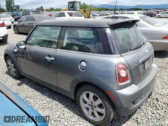 2008 MINI Hardtop S with VIN WMWMF73548TV39180, listed as a Copart auction lot 58972245 with 123,907 mi miles and Clean title. Bid and sale history available at DreamBid. Image 2.