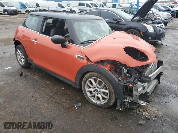 2020 MINI Hardtop Cooper with VIN WMWXR3C00L2L53779, listed as a Copart auction lot 80743904 with Not provided miles and Non repairable. Bid and sale history available at DreamBid. Image 4.