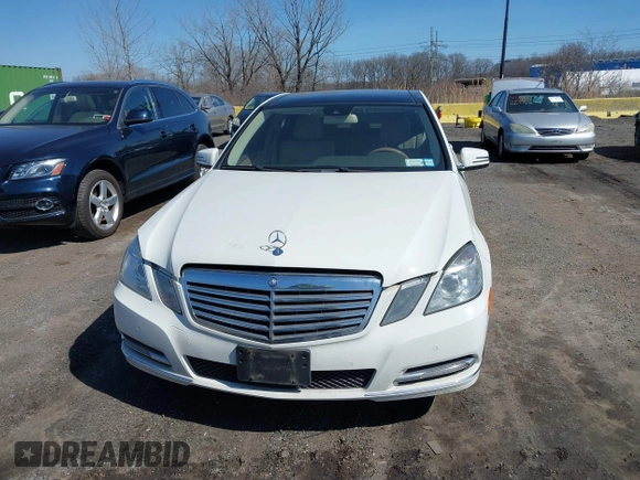 2012 Mercedes-Benz E-Class E 350 Luxury with VIN WDDHF8JB4CA651569, listed as a IAAI auction lot 41769849 with 150,074 mi miles. Bid and sale history available at carsss.com. Image 12.