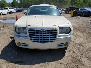 2005 Chrysler 300 with VIN 2C3JA63H95H142411, listed as a Copart auction lot 50592134 with 181,958 mi miles and Clean Title. Bid and sale history available at carsss.com. Image 5.