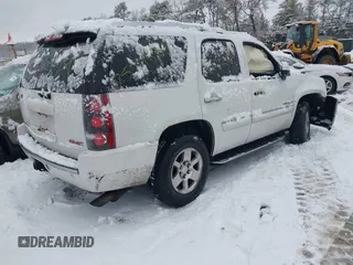 2008 GMC Yukon Denali z VIN 1GKFK63898J201334, wystawiony jako IAAI lot #41528354 z przebiegiem Nie podano mil oraz . Historia ofert i sprzedaży dostępna na DreamBid. Obrazek 4.