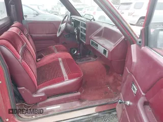 1989 Dodge Dakota z VIN 1B7GG66X9KS094016, wystawiony jako IAAI lot #41734985 z przebiegiem 156 980 mil mil oraz . Historia ofert i sprzedaży dostępna na DreamBid. Obrazek 5.