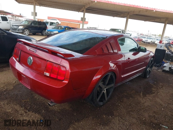 2005 Ford Mustang Deluxe with VIN 1ZVFT80N155245005, listed as a IAAI auction lot 41929406 with 203,176 mi miles. Bid and sale history available at carsss.com. Image 4.