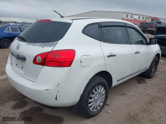 2015 Nissan Rogue Select S with VIN JN8AS5MT3FW163882, listed as a IAAI auction lot 41702353 with 85,359 mi miles. Bid and sale history available at carsss.com. Image 4.