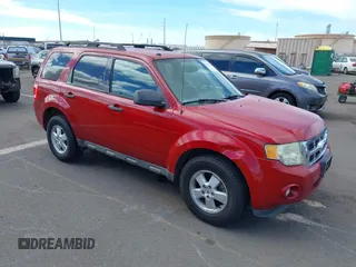 2011 Ford Escape XLT с VIN 1FMCU9D76BKB84604, выставлен на аукционе IAAI как лот 42485224 с пробегом 152 501 миль миль и . История ставок и продаж доступна на DreamBid. Изображение 1.