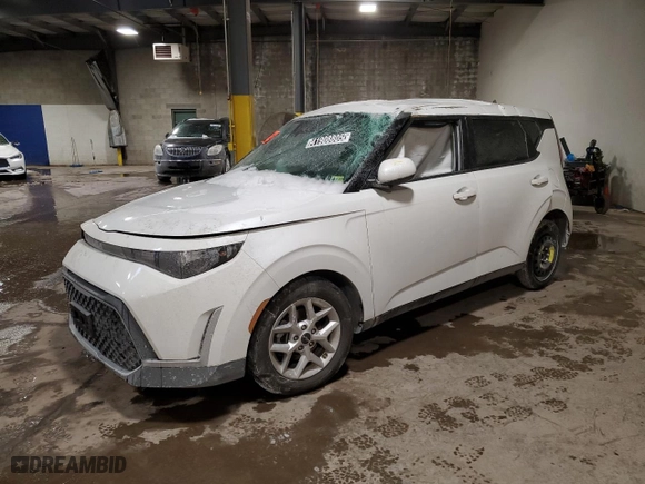 2024 Kia Soul LX with VIN KNDJ23AU2R7236560, listed as a Copart auction lot 41908805 with 15,301 mi miles and Non Repairable. Bid and sale history available at carsss.com. Image 1.