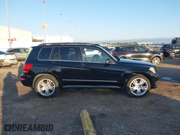 2014 Mercedes-Benz GLK 350 with VIN WDCGG5HB6EG176802, listed as a IAAI auction lot 40964778 with 186,669 mi miles and . Bid and sale history available at carsss.com. Image 13.
