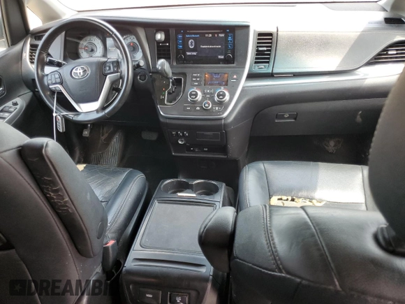 2016 Toyota Sienna SE z VIN 5TDXK3DC4GS720388, wystawiony jako Copart lot #60211685 z przebiegiem 191 729 mil mil oraz Szkoda całkowita • Salvage title. Historia ofert i sprzedaży dostępna na DreamBid. Obrazek 8.