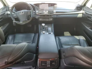 2015 Lexus LS 460 with VIN JTHBL5EF0F5135855, listed as a Copart auction lot 52209464 with 95,862 mi miles and Salvage title. Bid and sale history available at DreamBid. Image 8.
