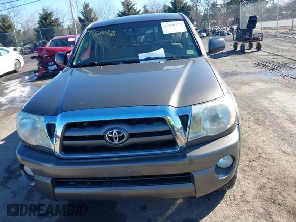 2009 Toyota Tacoma with VIN 5TEUU42N89Z650911, listed as a IAAI auction lot 41580270 with 178,669 mi miles. Bid and sale history available at carsss.com. Image 12.