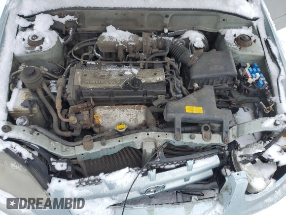 2005 Hyundai Accent GLS with VIN KMHCG45C05U605523, listed as a Copart auction lot 43811815 with 190,638 mi miles and Salvage Title. Bid and sale history available at carsss.com. Image 11.