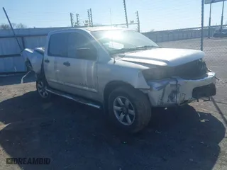 2008 Nissan Titan XE with VIN 1N6BA07D18N331048, listed as a IAAI auction lot 41838957 with 236,239 mi miles. Bid and sale history available at carsss.com. Image 1.