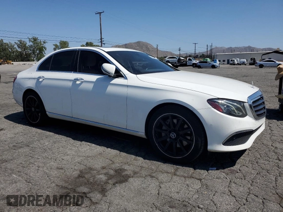 2017 Mercedes-Benz E 300 Luxury with VIN WDDZF4JB3HA212433, listed as a Copart auction lot 56652475 with 134,824 mi miles and Clean Title. Bid and sale history available at DreamBid. Image 4.